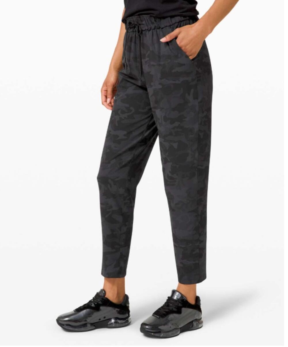 lululemon Keep Moving Pant 7/8 High Rise 2 Black Camo Stretch Pull On Athleisure